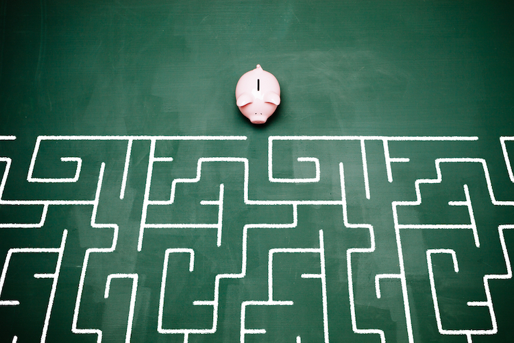 piggy bank in maze